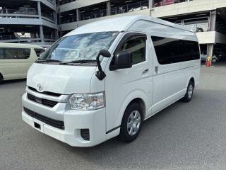 TOYOTA HIACE COMMUTER