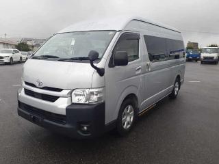 TOYOTA HIACE COMMUTER