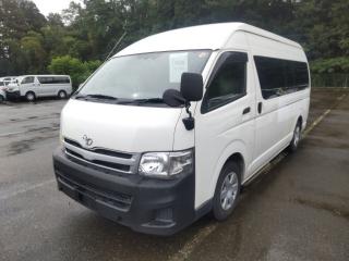TOYOTA HIACE COMMUTER