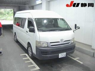 TOYOTA HIACE COMMUTER