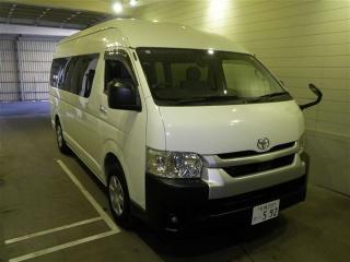 TOYOTA HIACE COMMUTER