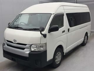 TOYOTA HIACE COMMUTER
