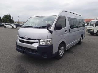 TOYOTA HIACE COMMUTER