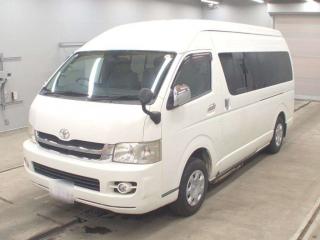 TOYOTA HIACE COMMUTER