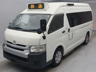 TOYOTA HIACE COMMUTER
