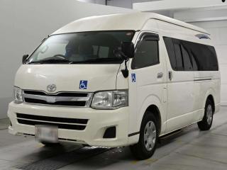 TOYOTA HIACE COMMUTER