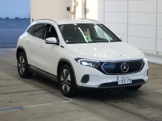 MERCEDES BENZ EQA