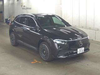 MERCEDES BENZ EQA