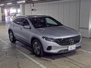 MERCEDES BENZ EQA