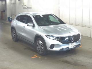 MERCEDES BENZ EQA