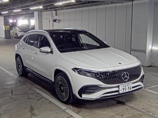 MERCEDES BENZ EQA