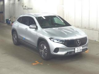 MERCEDES BENZ EQA