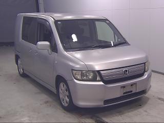 HONDA MOBILIO SPIKE