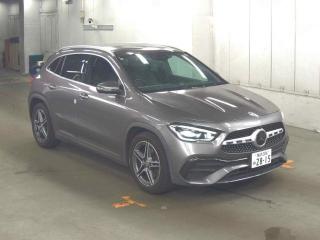 MERCEDES BENZ GLA