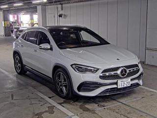MERCEDES BENZ GLA