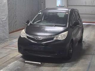 SUBARU TREZIA