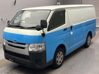 TOYOTA REGIUS VAN
