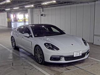 PORSCHE PANAMERA