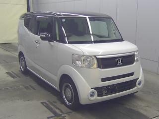 HONDA N-BOX SLASH