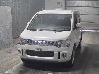 MITSUBISHI DELICA WAGON