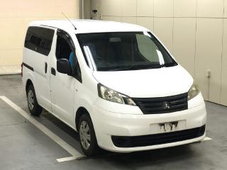 MITSUBISHI DELICA WAGON