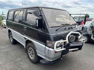 MITSUBISHI DELICA WAGON