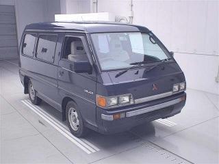 MITSUBISHI DELICA WAGON