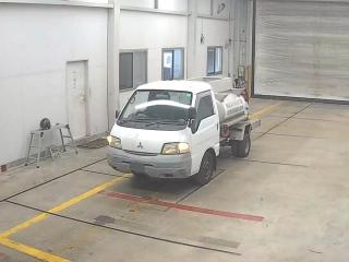 MITSUBISHI DELICA WAGON