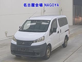 MITSUBISHI DELICA WAGON