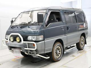 MITSUBISHI DELICA WAGON