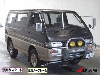 MITSUBISHI DELICA WAGON