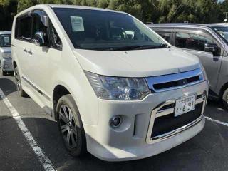 MITSUBISHI DELICA WAGON