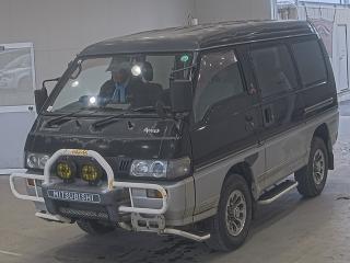 MITSUBISHI DELICA WAGON
