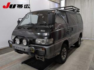 MITSUBISHI DELICA WAGON