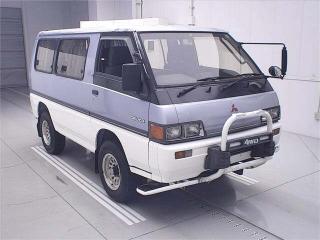 MITSUBISHI DELICA WAGON