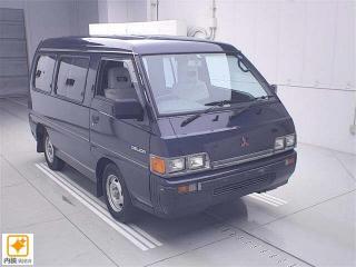 MITSUBISHI DELICA WAGON