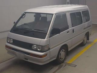 MITSUBISHI DELICA WAGON