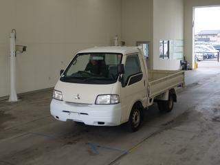 MITSUBISHI DELICA WAGON