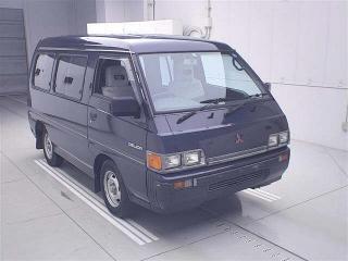 MITSUBISHI DELICA WAGON