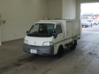 MITSUBISHI DELICA WAGON
