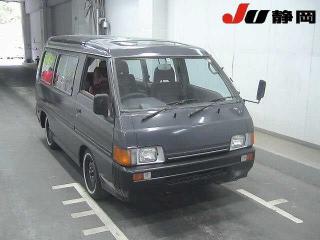 MITSUBISHI DELICA WAGON