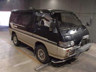 MITSUBISHI DELICA WAGON