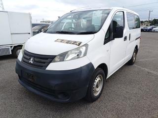 MITSUBISHI DELICA WAGON