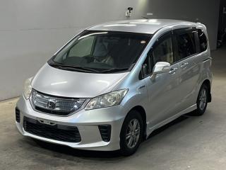 HONDA FREED HYBRID