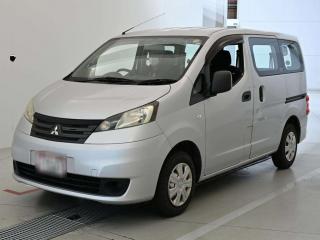 MITSUBISHI DELICA VAN