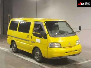 MITSUBISHI DELICA VAN