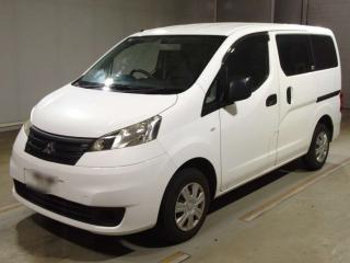 MITSUBISHI DELICA VAN