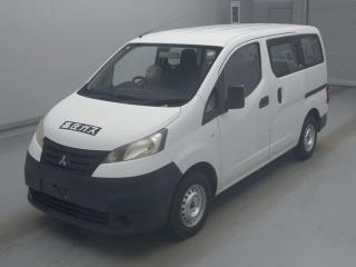 MITSUBISHI DELICA VAN